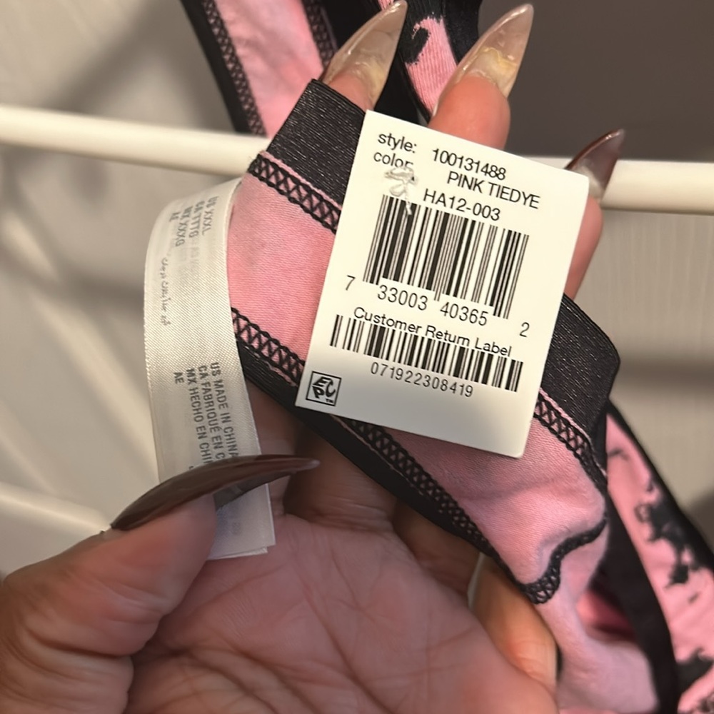 NWT PLUS SIZE THONG - Picture 3 of 5